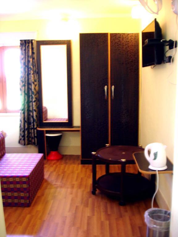 Srīnagar Ikraam Inn Bed & Breakfast מראה חיצוני תמונה