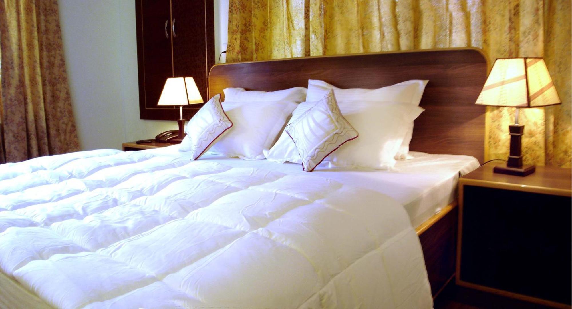 Srīnagar Ikraam Inn Bed & Breakfast מראה חיצוני תמונה
