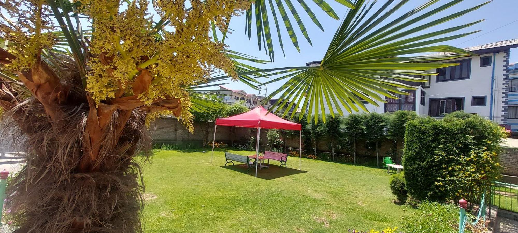 Srīnagar Ikraam Inn Bed & Breakfast מראה חיצוני תמונה