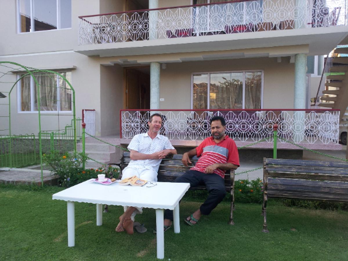 Srīnagar Ikraam Inn Bed & Breakfast מראה חיצוני תמונה